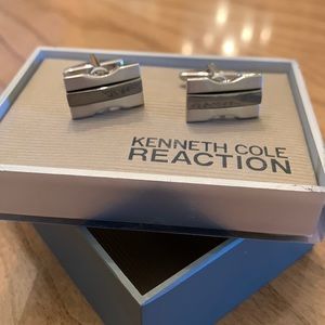 Kenneth Cole Reaction silver cuff links. NWT and In box!